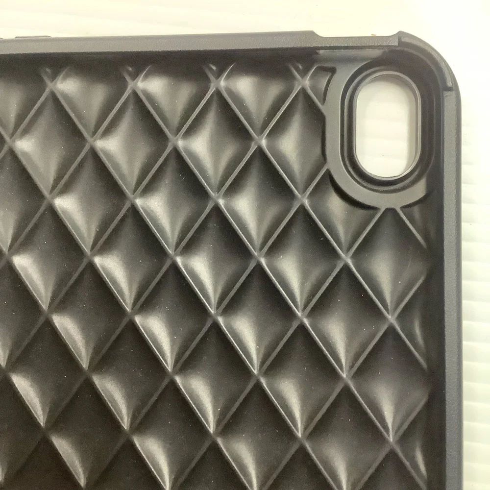 Black Plastic Shaped Quilted iPad Mini 2024 A17 Pro Case
